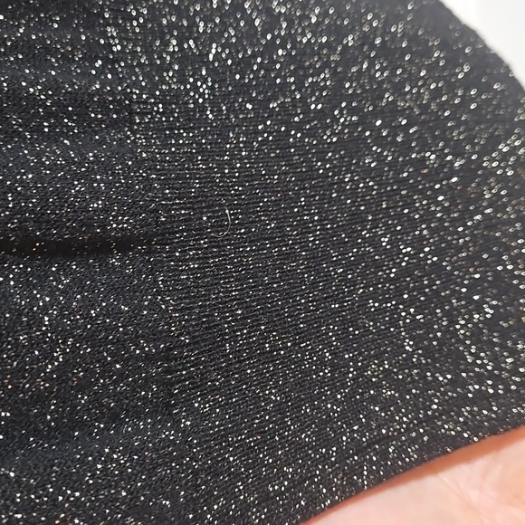 517. Ann Taylor Sparkly Sleeveless Top Size XS - Picture 4 of 5